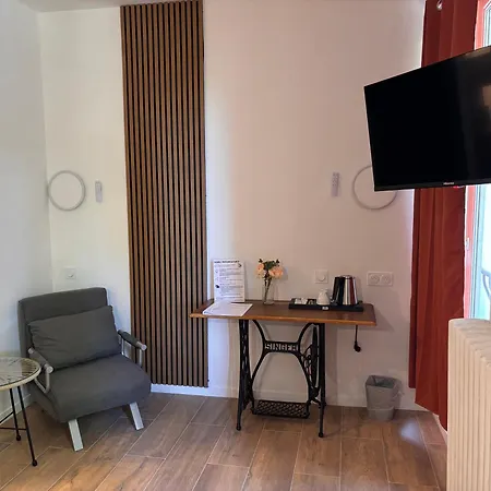 & Le Gambetta, Bergerac, Centre 호텔 3*