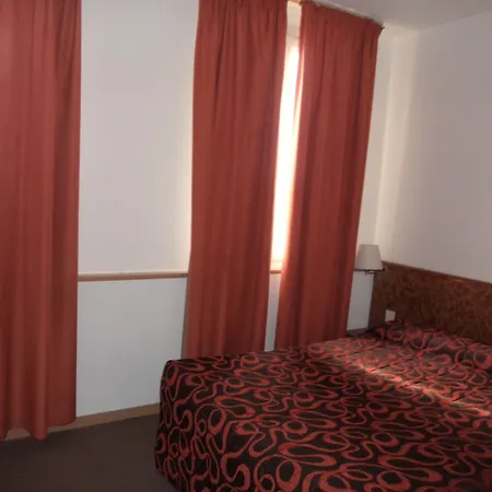 & Le Gambetta, Bergerac, Centre Hotel 3*