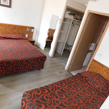 Hotel & Le Gambetta, Bergerac, Centre 3*