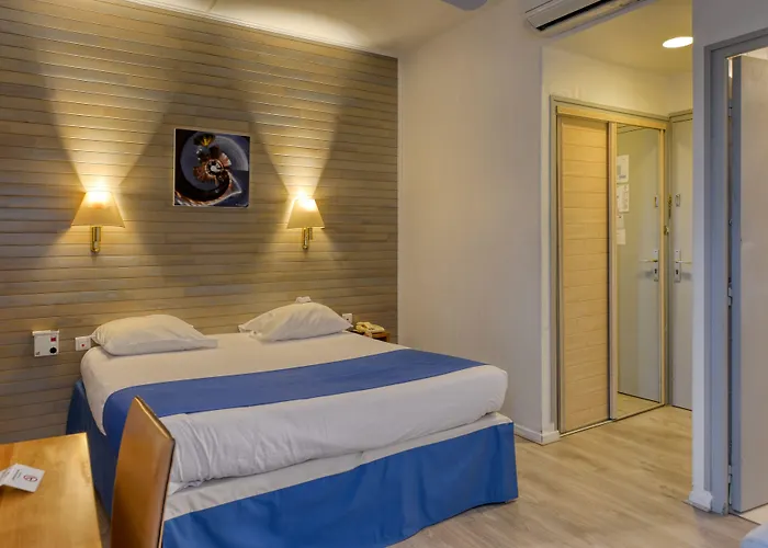 Hotel & Spa Le Gambetta, Bergerac, Centre Ville 3*