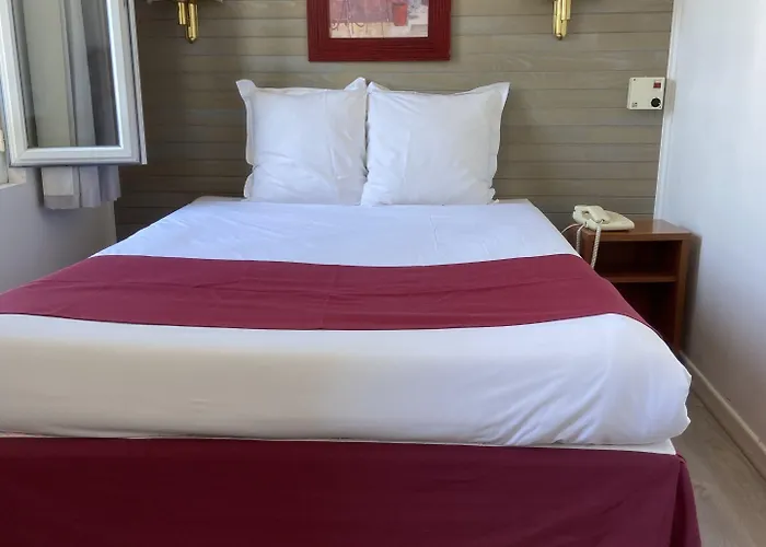 Hotel & Spa Le Gambetta, Bergerac, Centre Ville Bergerac